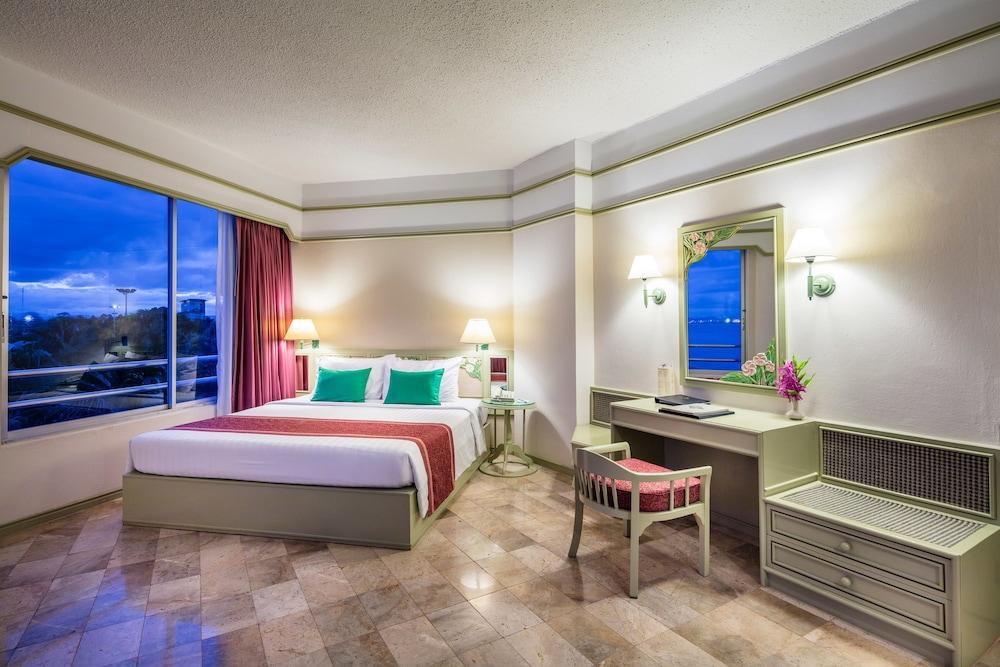 Cholchan Pattaya Beach Resort - Sha Extra Plus Exteriér fotografie Deluxe Room