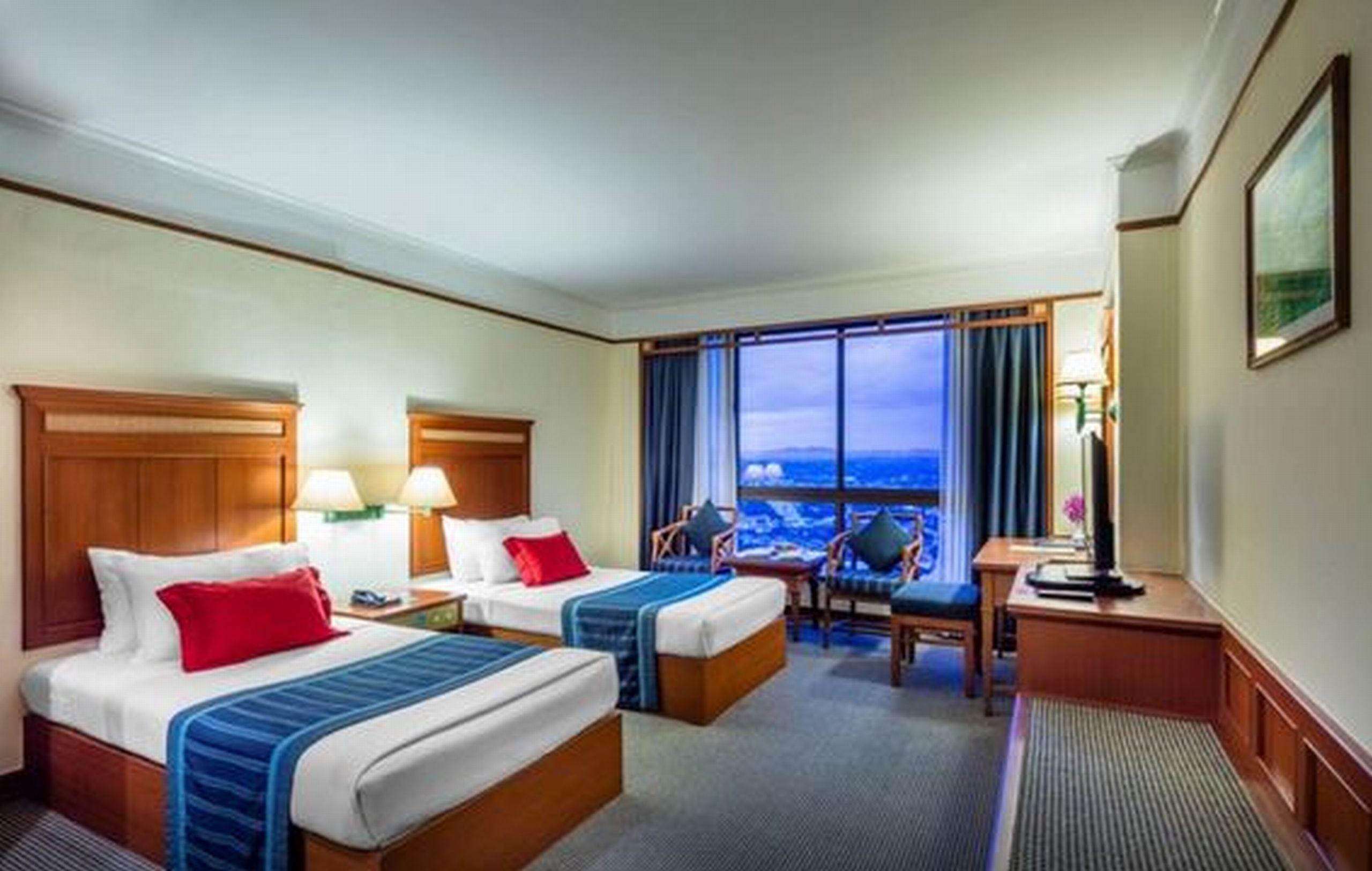Cholchan Pattaya Beach Resort - Sha Extra Plus Exteriér fotografie Deluxe Room