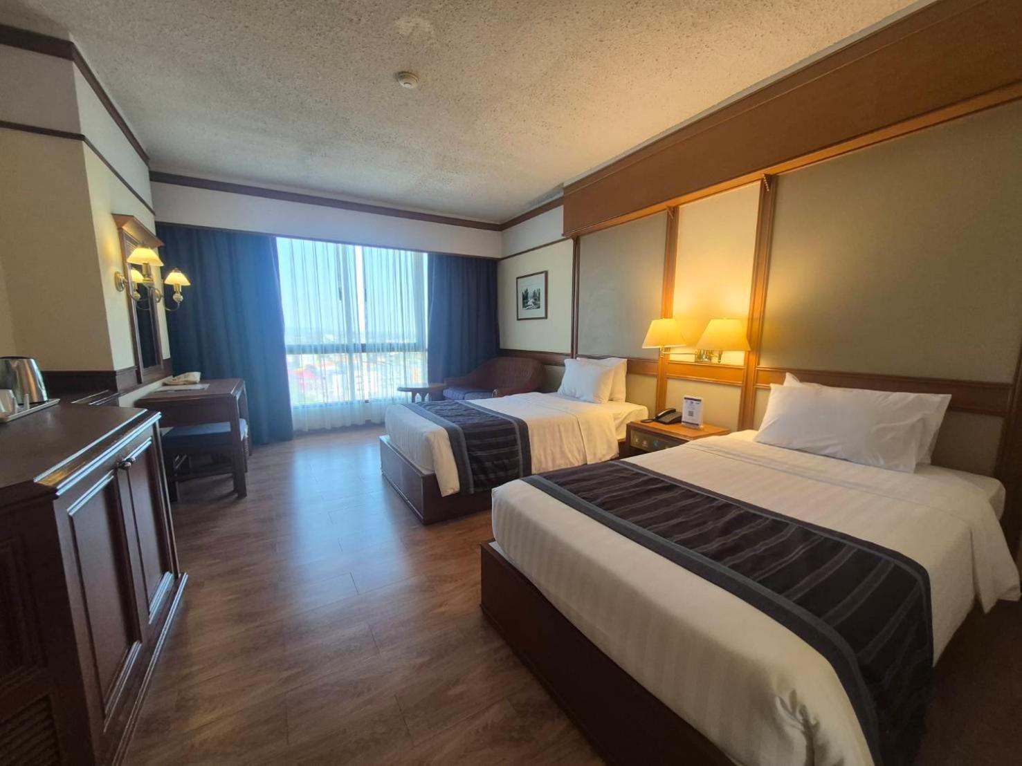 Cholchan Pattaya Beach Resort - Sha Extra Plus Exteriér fotografie