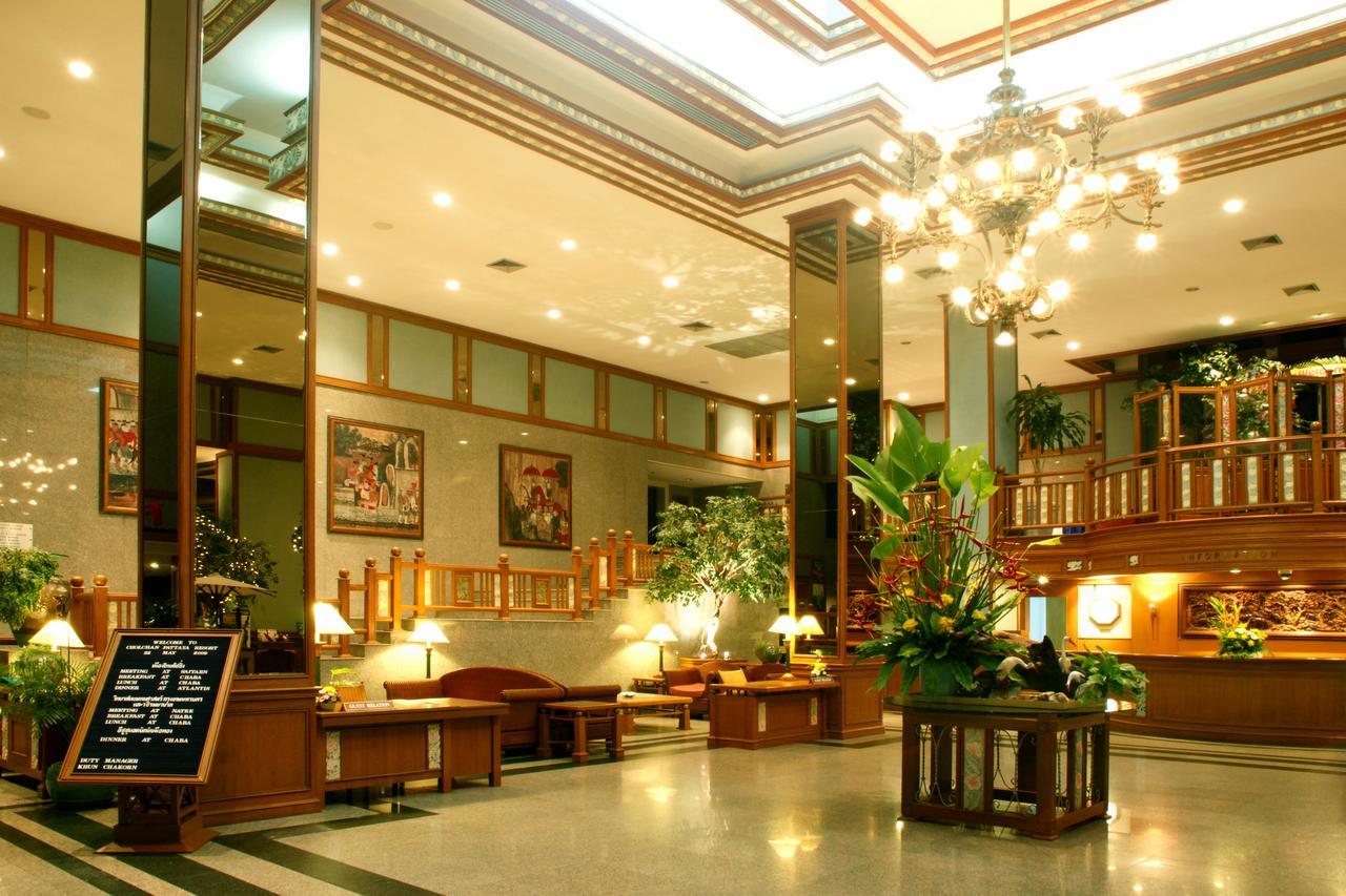 Cholchan Pattaya Beach Resort - Sha Extra Plus Exteriér fotografie Lobby